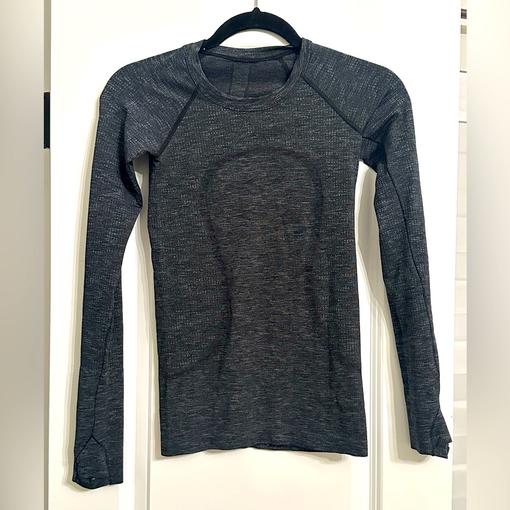 Lululemon Swiftly Top in Gray
